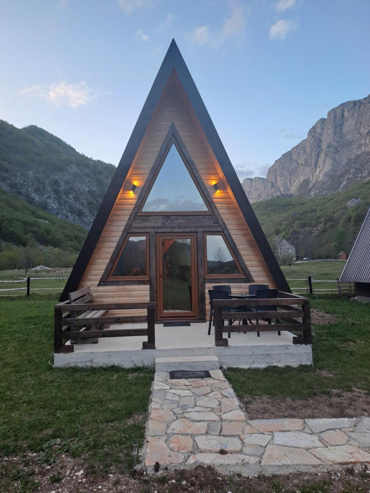 Wooden Cottages Konak Savnik Buitenkant foto