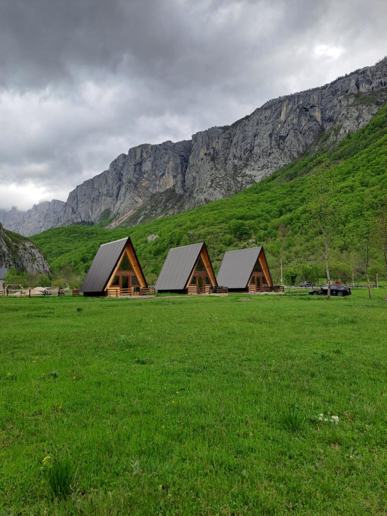 Wooden Cottages Konak Savnik Buitenkant foto